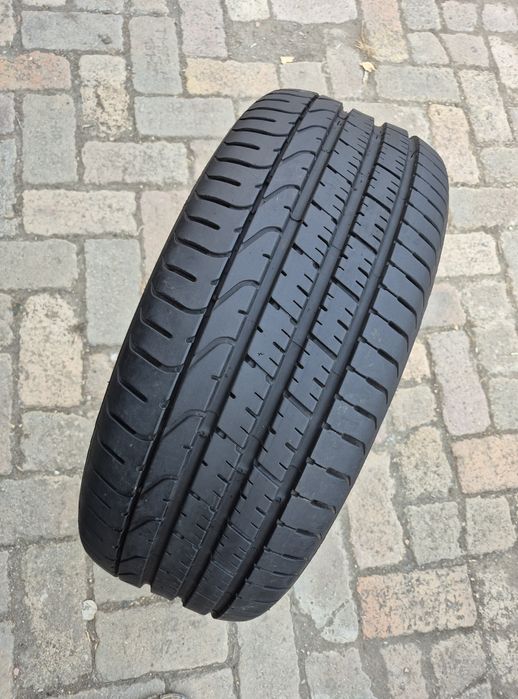 O bucată 245/255 35 R21 vară - una  Pirelli