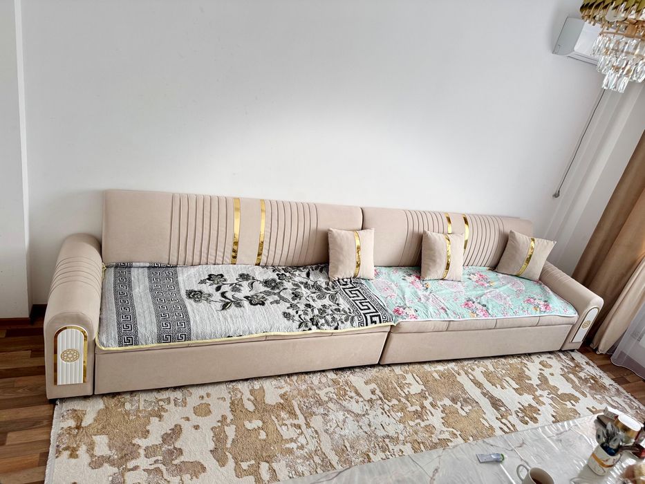 Почти новый диван продается