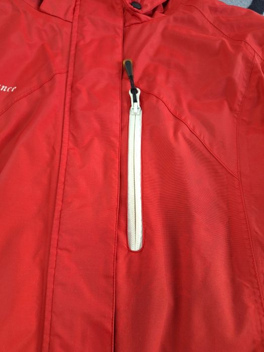 Geaca ski rosie.