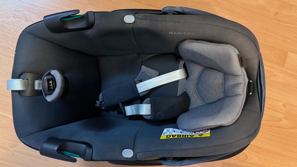 Scoica auto i-size Pebble 360 Pro Essential Graphite Maxi Cosi