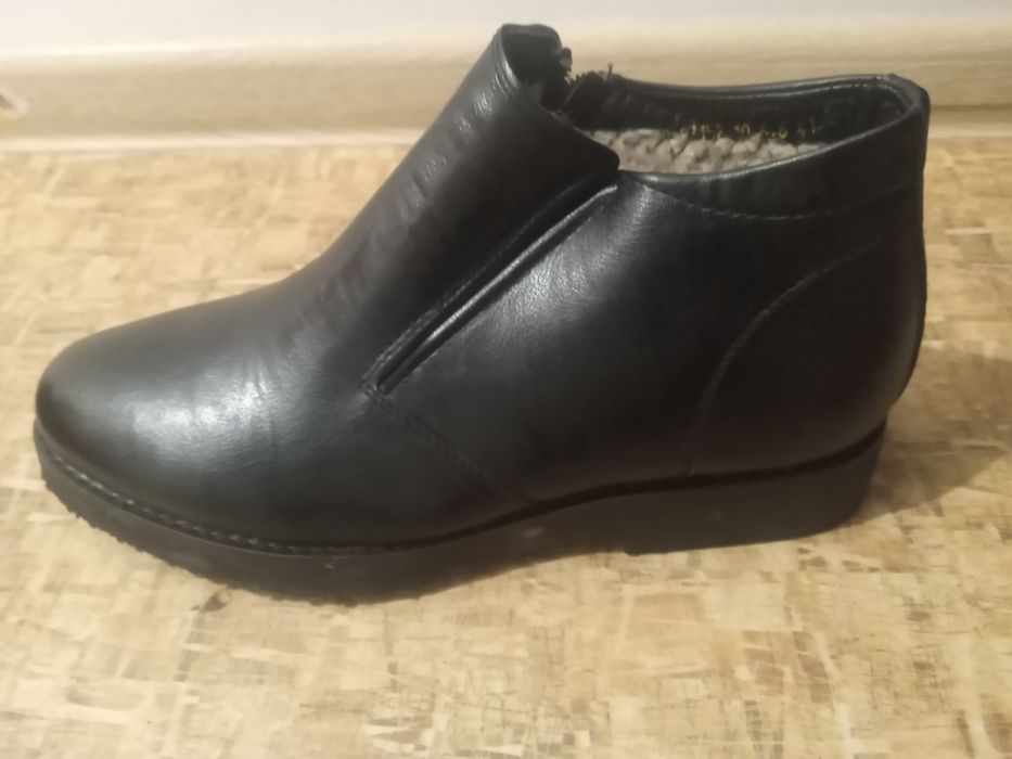 Ботинки зимние 10000тг