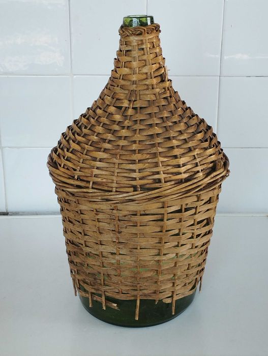 Плетена дамаджана 10 л.