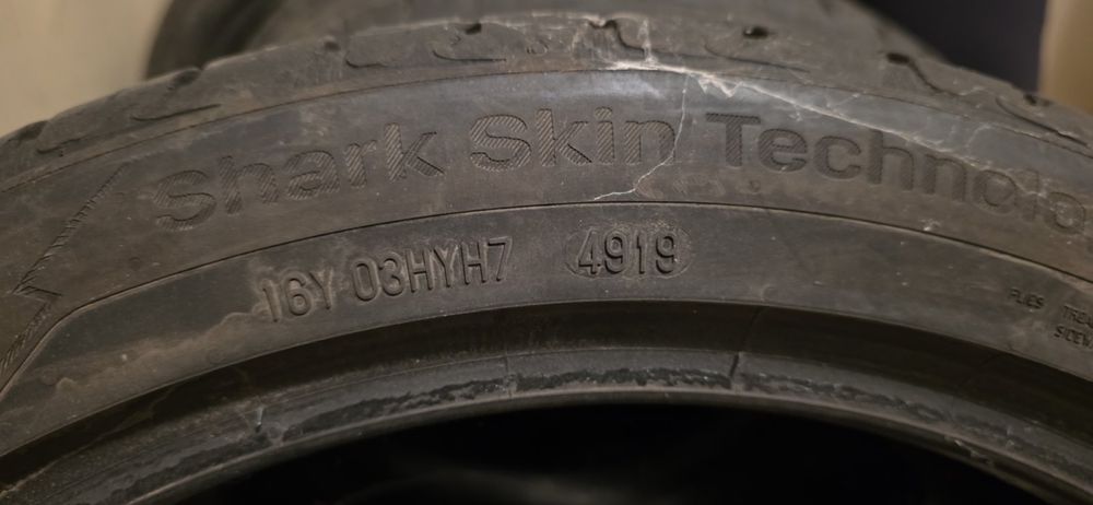 Продавам летни гуми Uniroyal 235/4018