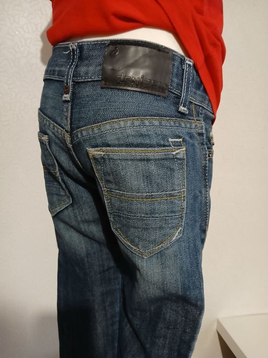 Дънки и тениска 5г