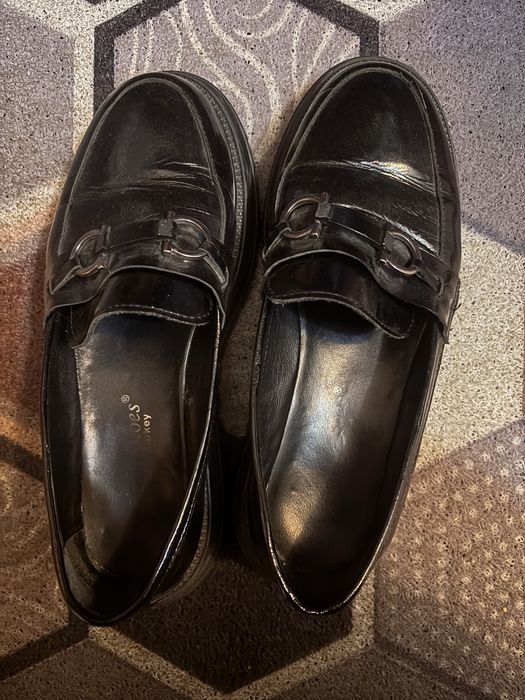 Продам лоферы кожа