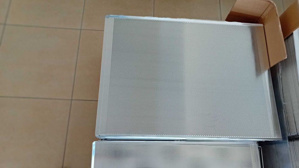 Алуминиеви тави - 78см х 58см, 2 рамена, с перфорация