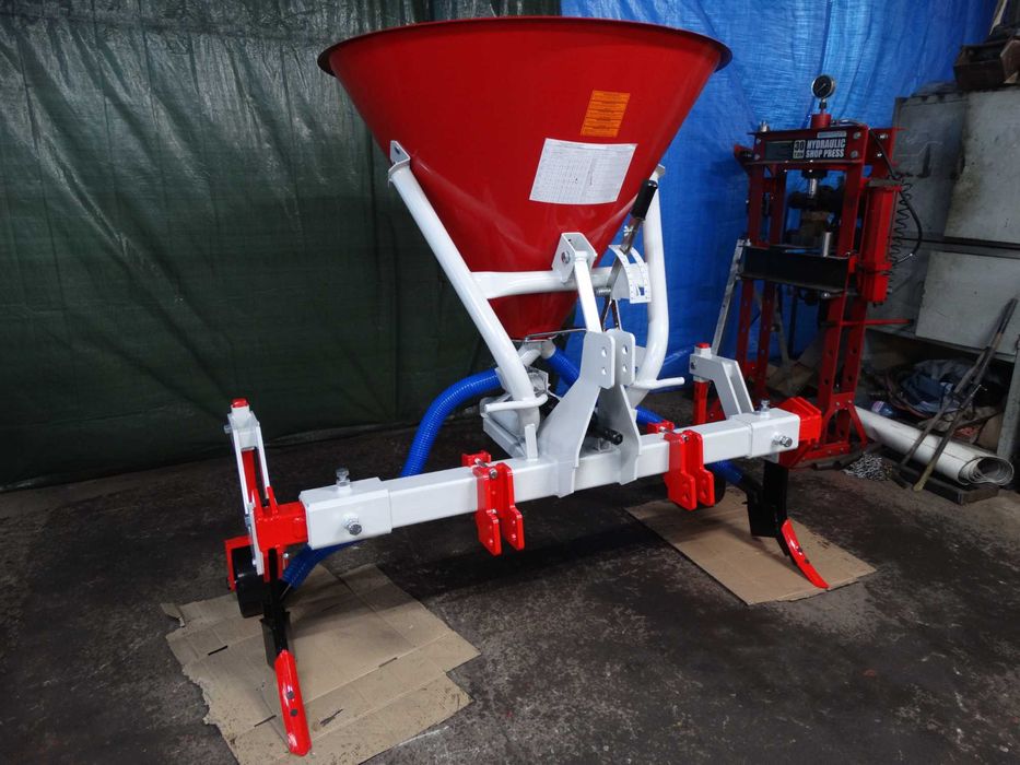 Рогата торачка / Продълбочител с торовнасяне