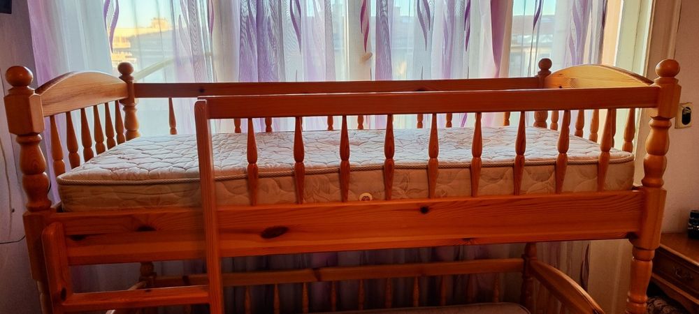 Детско двуетажно легло