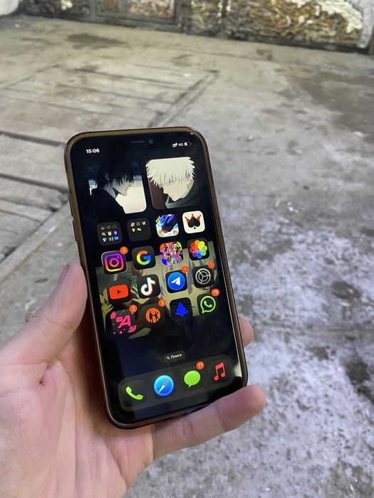 Айфон 11 белый.