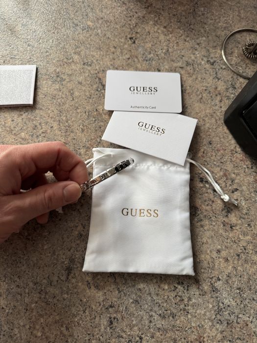 Bratara rigida Guess