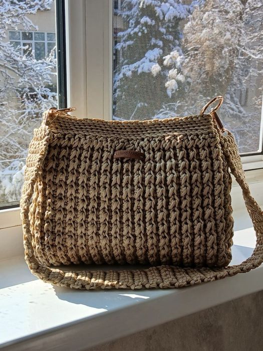 Вязанные сумочки ручной работы
