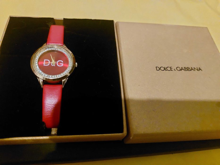 Ceas deosebit rosu Dolce & gabbana in cutie cadou