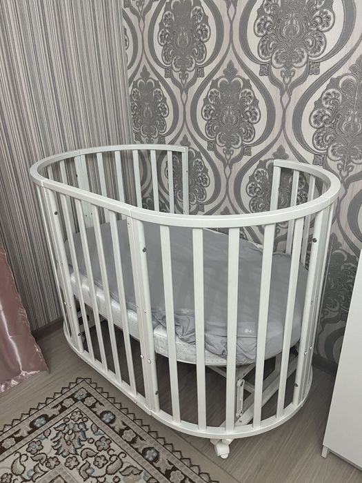 Кроватка трансформер с маятником