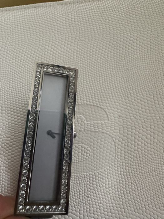 Дасмки часовник DKNY