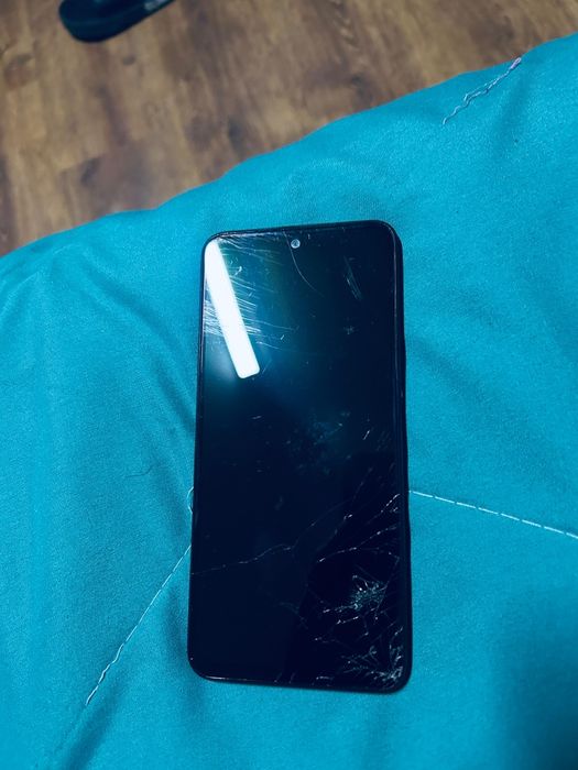 Редми нот 12с и айфон 6с