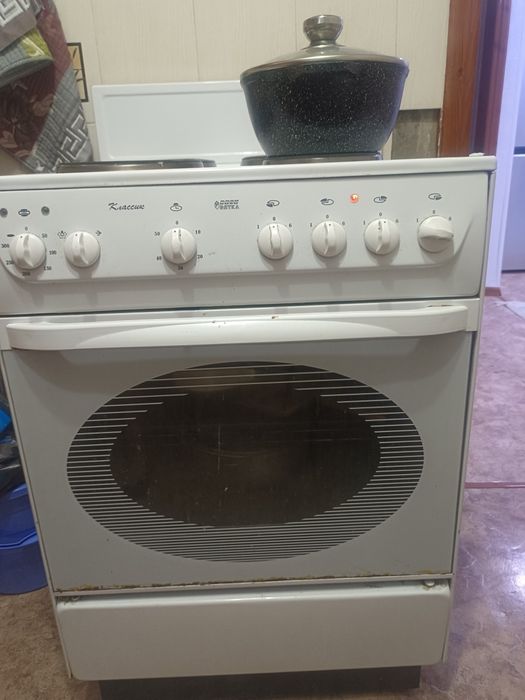 Отдам даром плиту и люстры