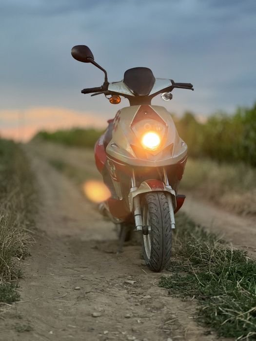 Vand scuter 49cc 4t