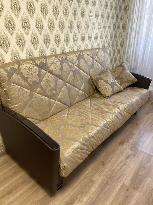 Продам диван с креслом