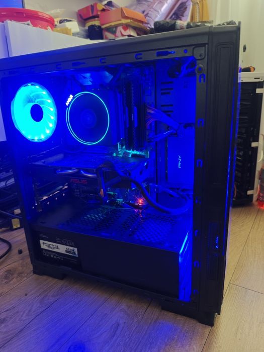 Unități pc gaming cpu Intel i7 9700k ryzen 7 1700x și ryzen 3 2200g 16gb