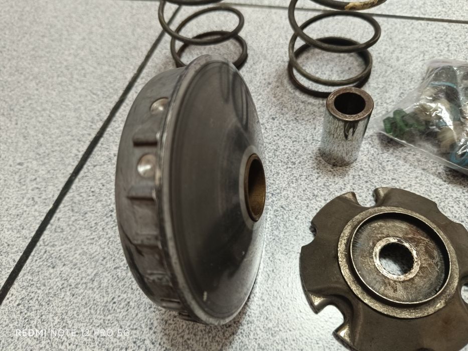 Вариатор втулка централна пружина Piaggio beverly 250