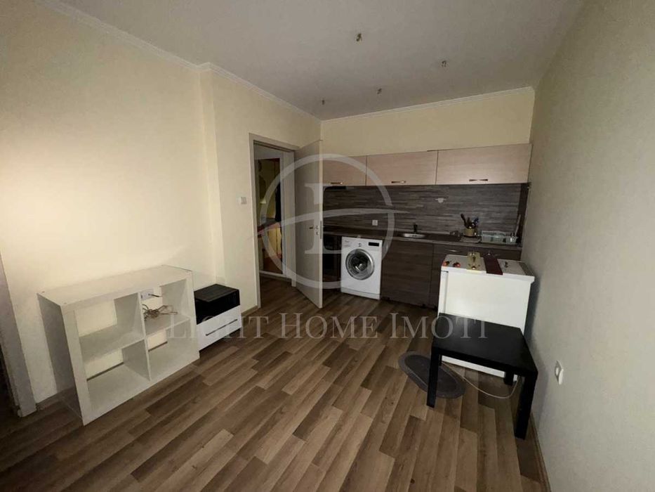 Продава се Двустаен апартамент в Пловдив, Център - 38 кв.м за 1503 €/кв.м - Снимка #1