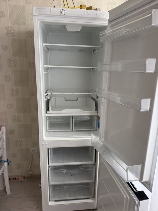 Продается Холодильник