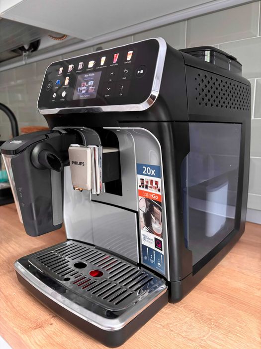 Philips 5500 Cel mai performant espressor automat Philips
