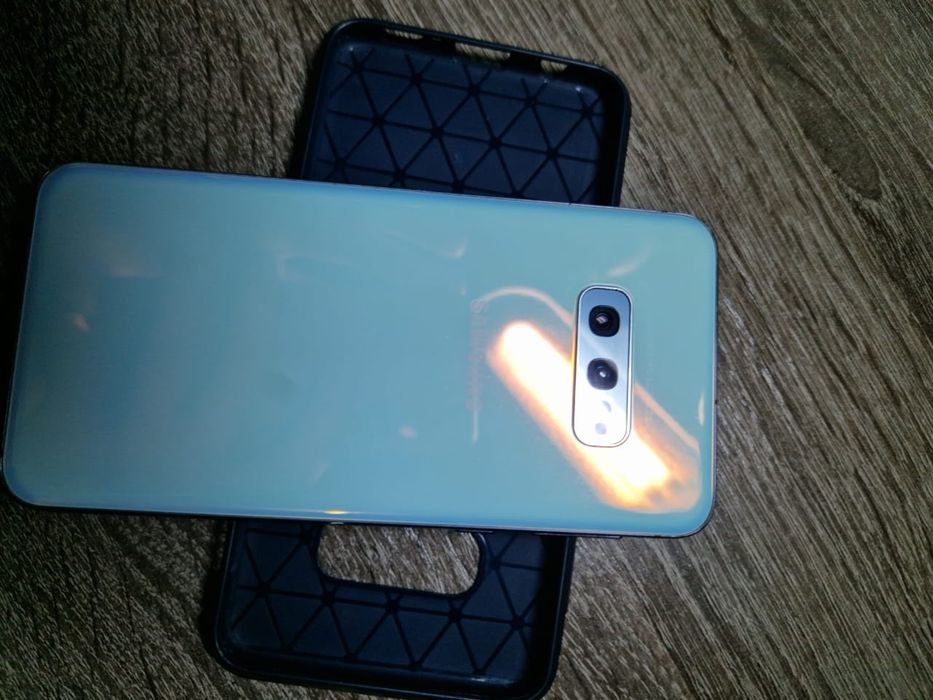 Самсунг s10 Е...