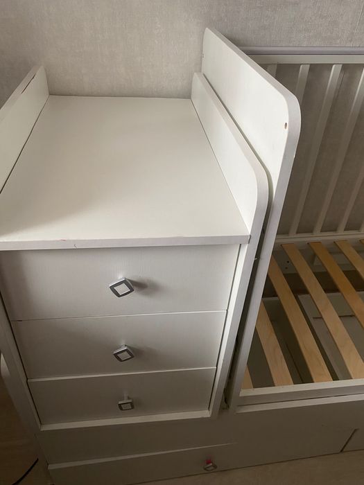 Детская кроватка