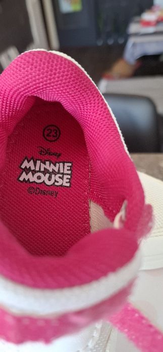 Продавам детски маратонки Adidas и Disney Minnie mouse