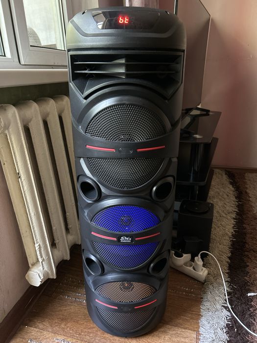 Колонка с микрофоном