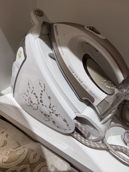 Парогенератор Филипс + гладильная доска Филипс