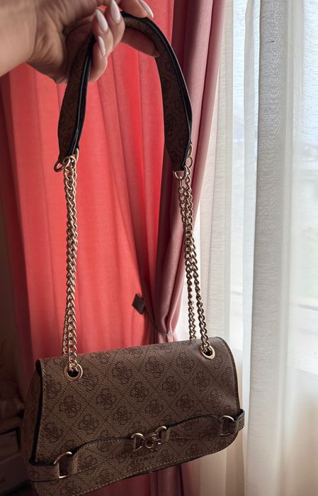 Дамска чанта guess
