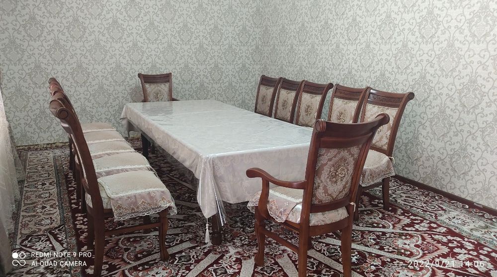 Стол стул для гостиной