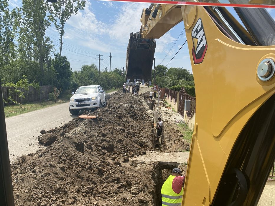 Buldoexcavator Argeș Pitești.