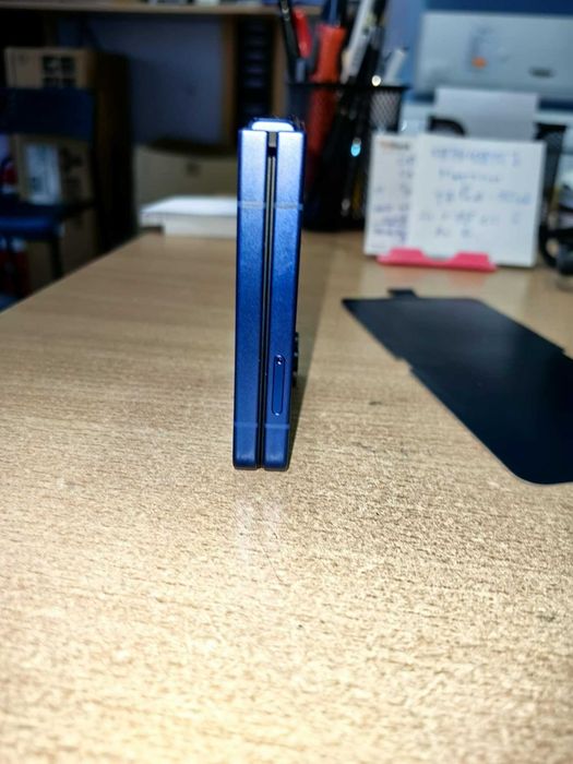 Samsung Galaxy Z Flip7 5G 256GB 12GB RAM НОВ с гаранция платен кеш