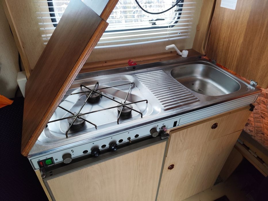 Продавам каравана