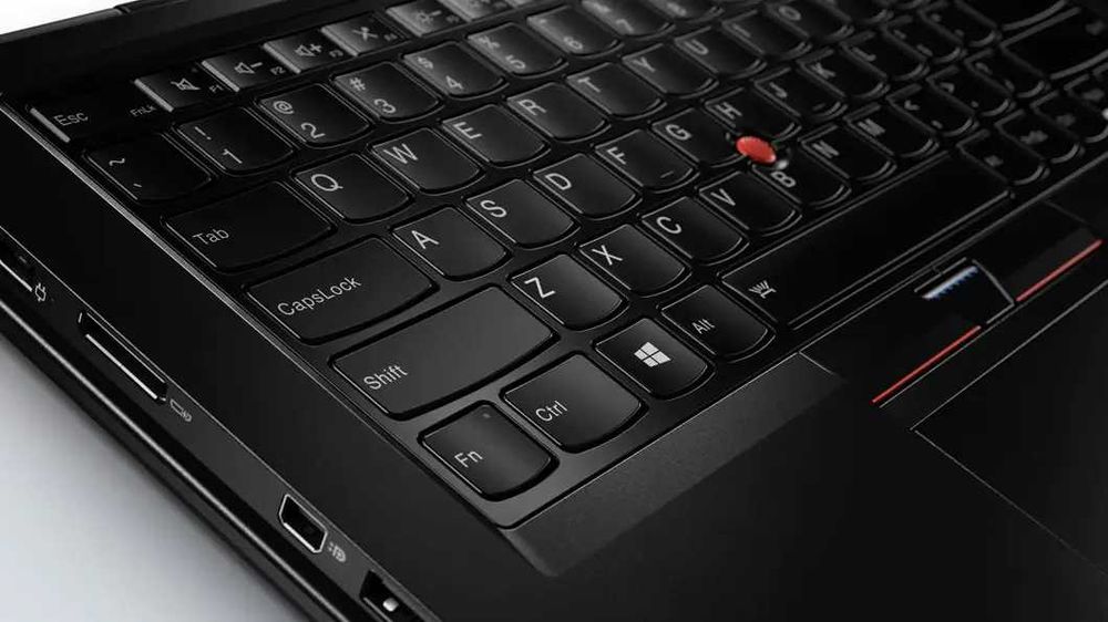 Лаптоп Lenovo X1 YOGA GEN2 I5-7200U 8GB 256GB SSD NVME 2 в 1 ТЪЧСКРИЙН с до 24 МЕСЕЦА ГАРАНЦИЯ и Windows 11 PRO
