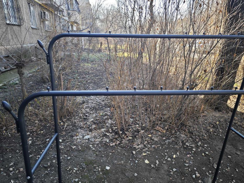 Напольная вешалка для одежды станция метро Москва