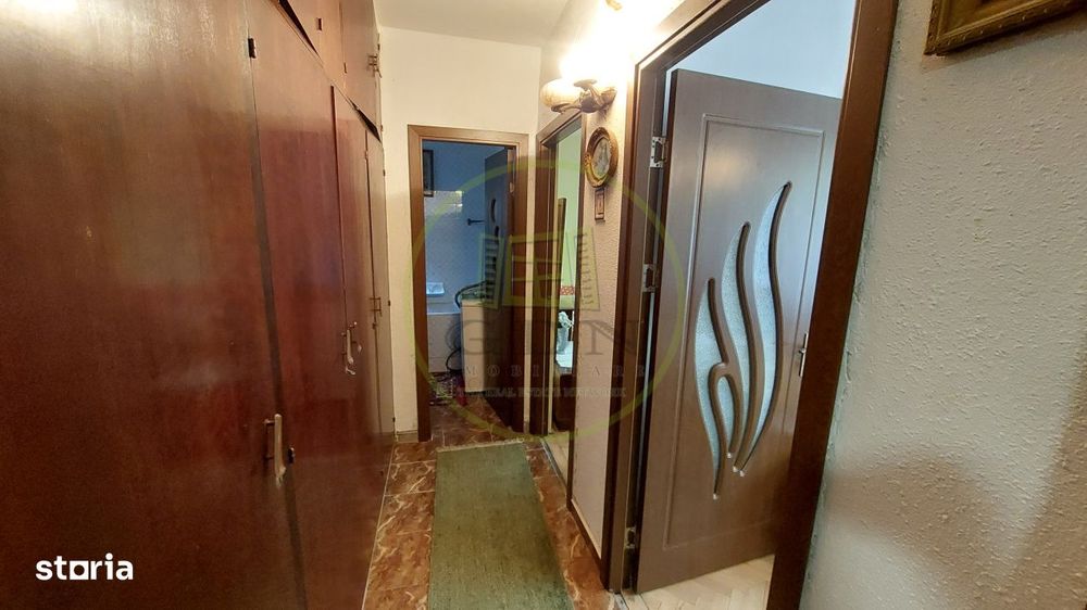 Apartament 3 camere, etajul 2, Cartier Garii, zona Piata