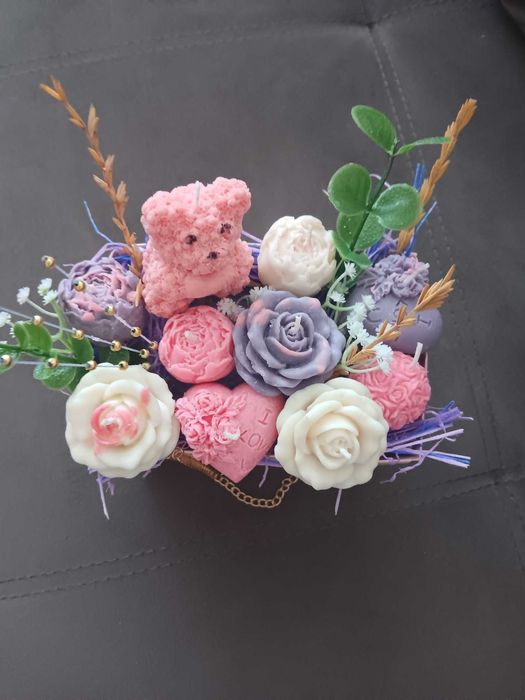 Букет кошници цветя от соеви свещи