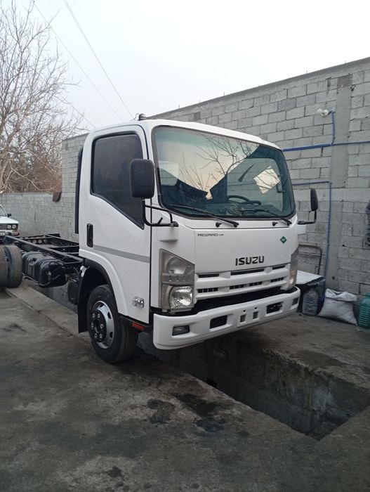 Исузи сотилади2011йил дизел мотор