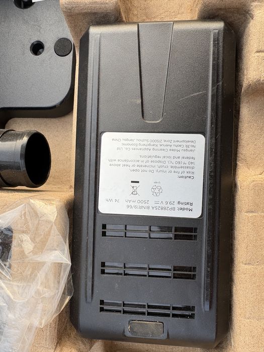 Aspirator Eureka elevate ( fara baterie )