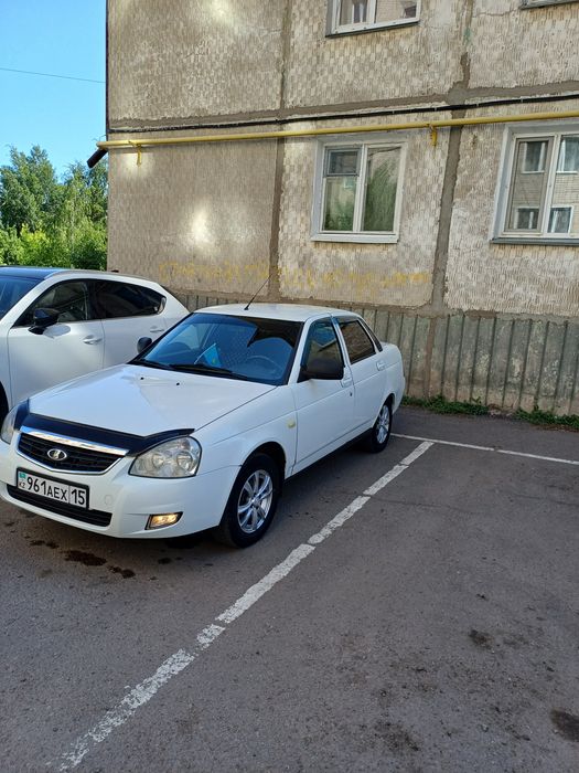 Срочно! Без торга! Продам ваз приора седан.