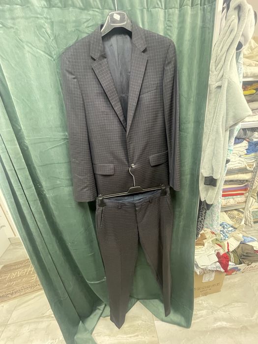 Стилен мъжки костюм Hugo Boss