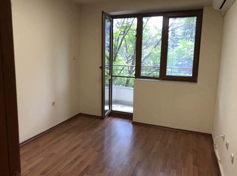 Дава се под наем Офис в Бургас, Център - 85 кв.м за 357 € - Снимка #4