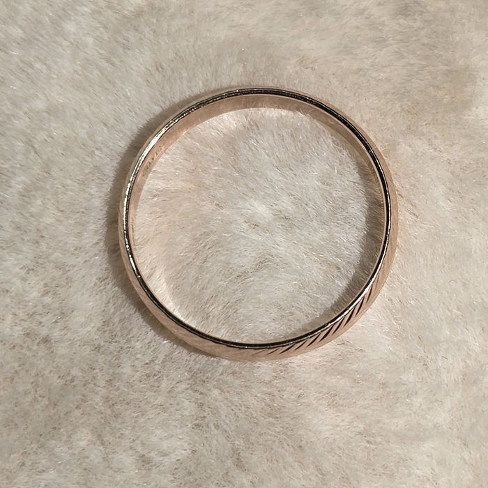 Tilla uzuk proba 585