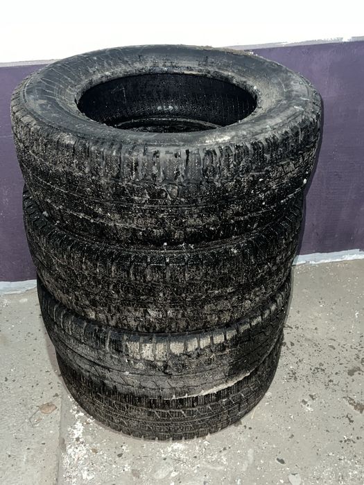 Продам шины 215/65/16