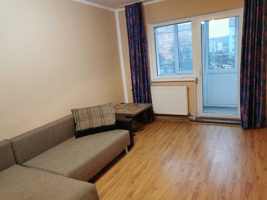 Închiriez apartament 3 camere, Vitrometan, Mediaș
