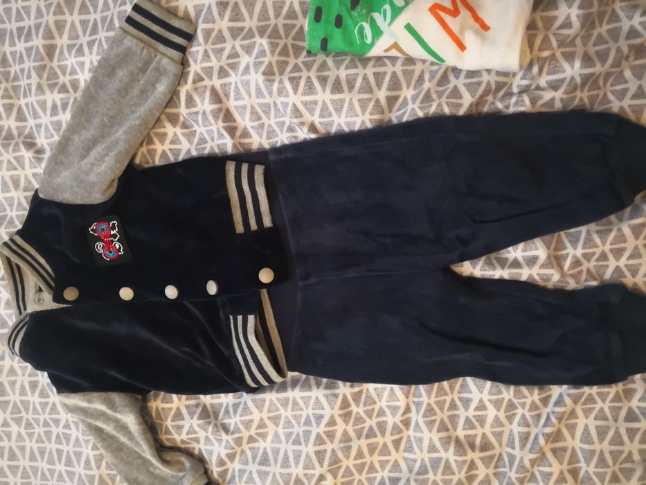 Lot hainute mărimea 62-68 în stare foarte bună